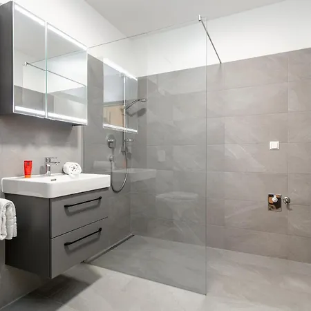6 7 Appartement *