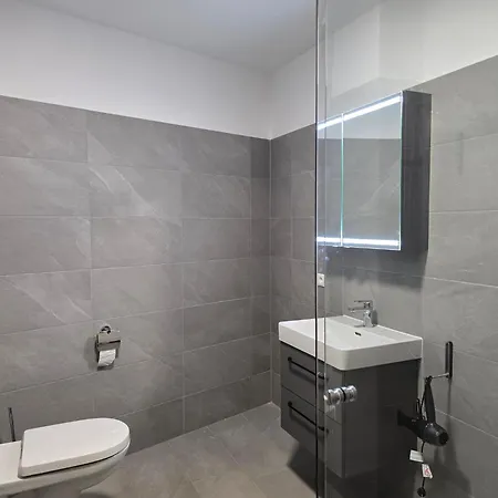 Appartement 6 7 *